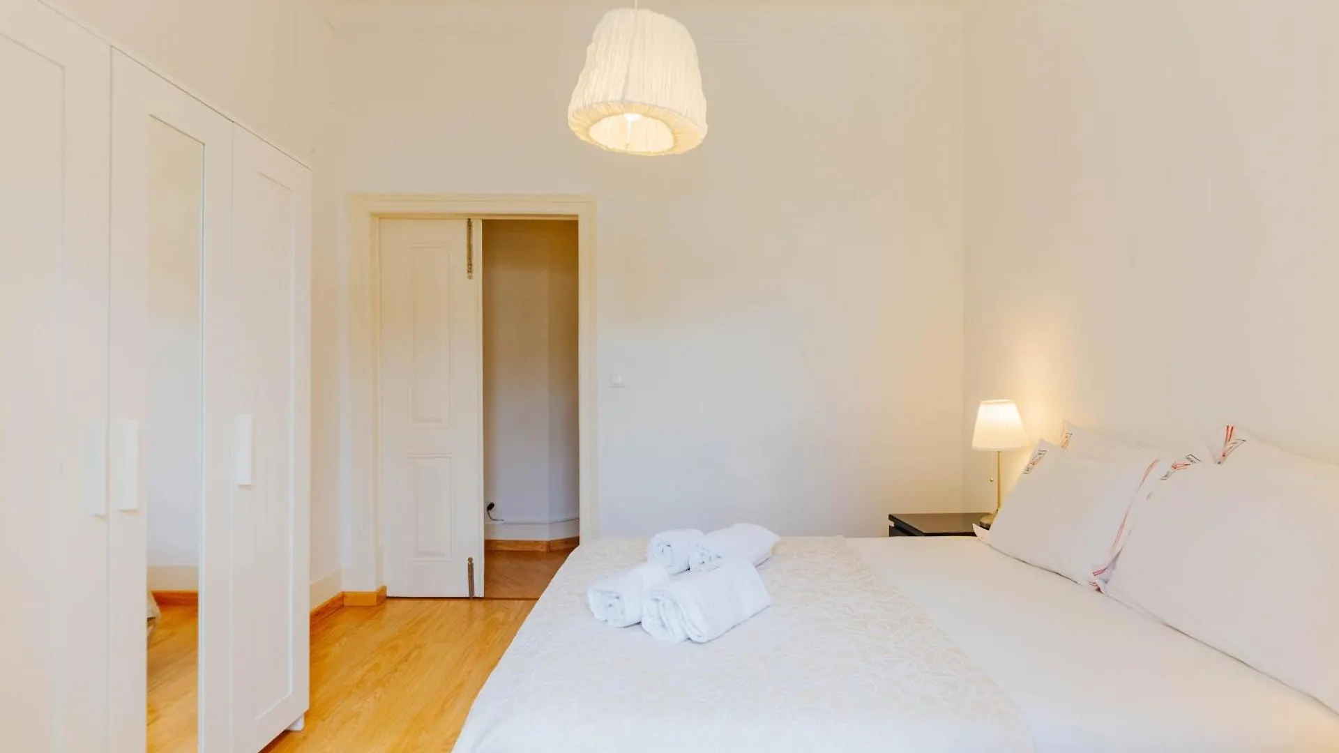 Rent4Rest Dream View Apartment Lisbon 0*,